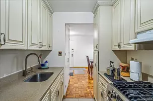 65-15 Alderton St, Rego Park, NY 11374 - Photo 15