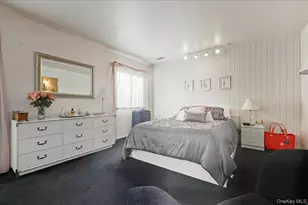 47 Balsam Ct, Wantagh, NY 11793 - Photo 15