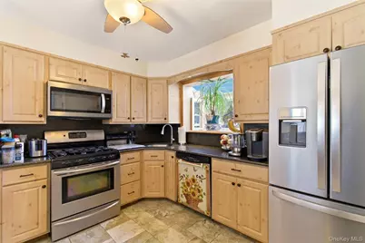 175 Van Buren Street, West Babylon, NY 11704 - Photo 11