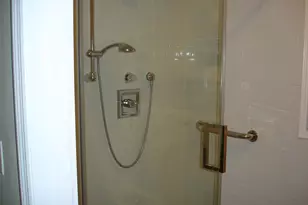 156 Voss Ave, Yonkers, NY 10703 - Photo 9