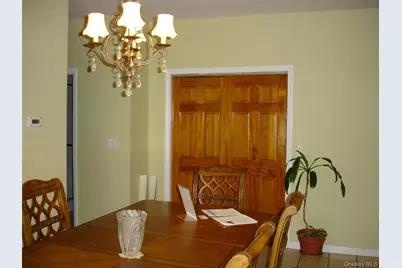 156 Voss Avenue, Yonkers, NY 10703 - Photo 17