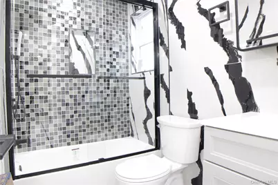 22011 94th Drive, Queens Village, NY 11428 - Photo 19