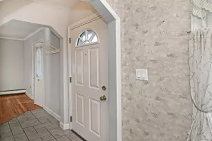 3042 Lowell Ave, Wantagh, NY 11793 - Photo 7