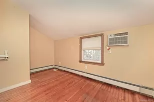3042 Lowell Ave, Wantagh, NY 11793 - Photo 19