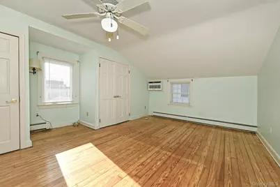 3042 Lowell Avenue, Wantagh, NY 11793 - Photo 17