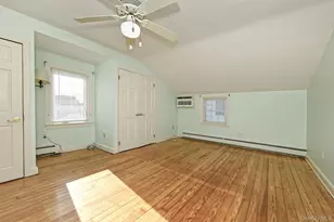 3042 Lowell Ave, Wantagh, NY 11793 - Photo 17