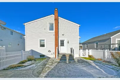 3042 Lowell Avenue, Wantagh, NY 11793 - Photo 33