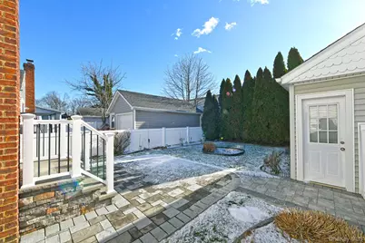 3042 Lowell Avenue, Wantagh, NY 11793 - Photo 31