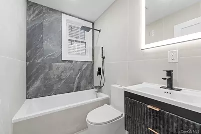 19124 Murdock Avenue, Saint Albans, NY 11412 - Photo 7