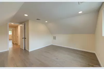 20 Arcadia Drive, Dix Hills, NY 11746 - Photo 9