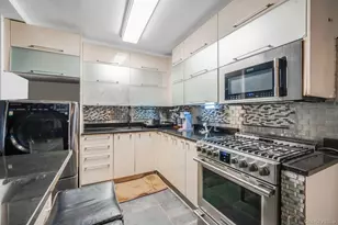 1020 Elton St, Brooklyn, NY 11208 - Photo 9