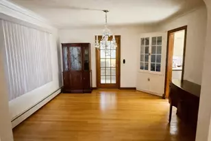 32 Manor Rd, North Lynbrook, NY 11563 - Photo 3