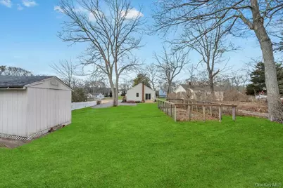 160 Oak Street, Mattituck, NY 11952 - Photo 25