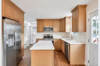 160 Oak Street, Mattituck, NY 11952 - Photo 7