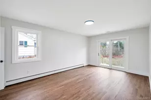 160 Oak St, Mattituck, NY 11952 - Photo 13