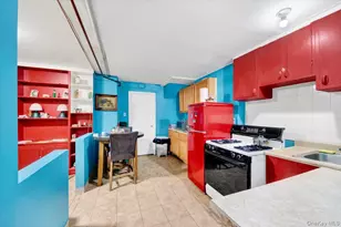 1241 Arnow Ave, Bronx, NY 10469 - Photo 15