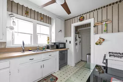 136 Butler Boulevard, Elmont, NY 11003 - Photo 9