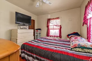 136 Butler Blvd, Elmont, NY 11003 - Photo 11