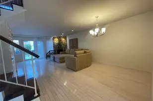 7 Village Ln, Woodbury, NY 11797 - Photo 17