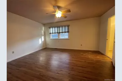 7 Village Lane, Woodbury, NY 11797 - Photo 23