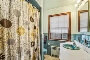 31 Puritan Ave, Forest Hills, NY 11375 - Photo 29