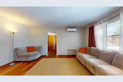 178 Barnes Road #MAIN HOUSE, Brookhaven, NY 11955 - Photo 19