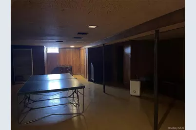 178 Barnes Road #MAIN HOUSE, Brookhaven, NY 11955 - Photo 17