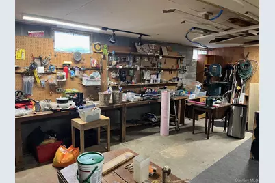 178 Barnes Road #MAIN HOUSE, Brookhaven, NY 11955 - Photo 7