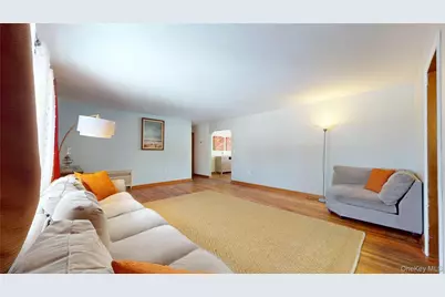 178 Barnes Road #MAIN HOUSE, Brookhaven, NY 11955 - Photo 17