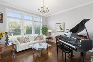 106 E Tiana Rd, Hampton Bays, NY 11946 - Photo 9