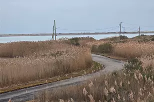 48 Park Dr, Mastic Beach, NY 11951 - Photo 11