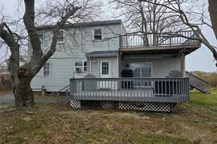 48 Park Dr, Mastic Beach, NY 11951 - Photo 5