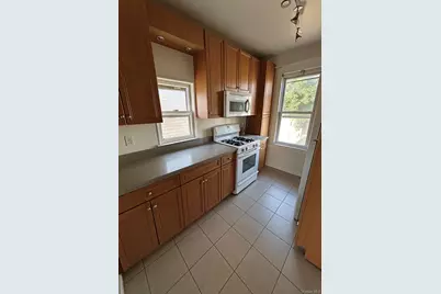 1529 Gillespie Avenue #2, Bronx, NY 10461 - Photo 3