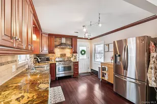 2 Henry Ct, Nanuet, NY 10954 - Photo 9