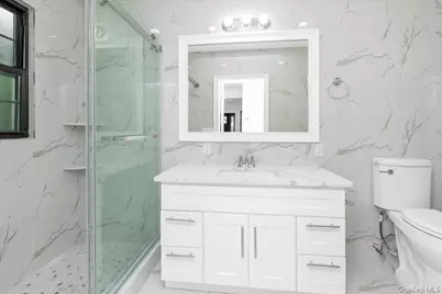 245 Garfield Avenue, Mineola, NY 11501 - Photo 11