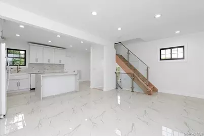 245 Garfield Avenue, Mineola, NY 11501 - Photo 5