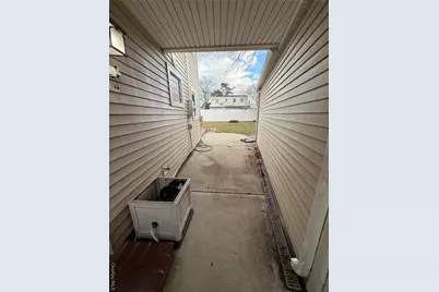 63 Anchor Lane, Levittown, NY 11756 - Photo 21
