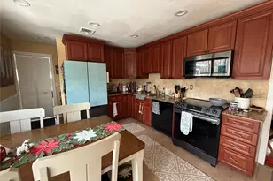 32 Bellview Ave, Brookhaven, NY 11719 - Photo 5