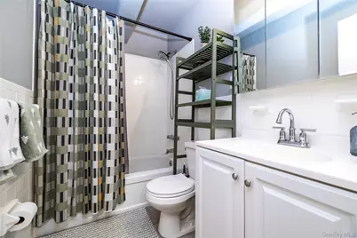 280 Guy Lombardo Avenue #3D, Freeport, NY 11520 - Photo 11