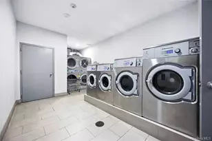 158-15 Union Tpke, Fresh Meadows, NY 11366 - Photo 19