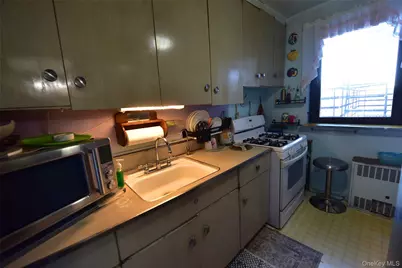 87-50 204 Street #A68, Hollis, NY 11423 - Photo 7