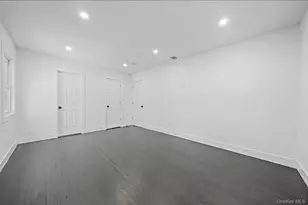 200 Irish Ln, Islip Terrace, NY 11752 - Photo 35