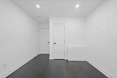 200 Irish Lane, Islip Terrace, NY 11752 - Photo 23