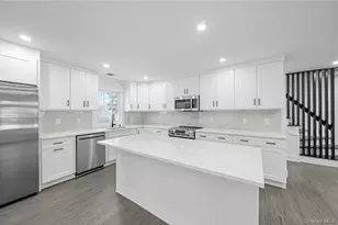 200 Irish Ln, Islip Terrace, NY 11752 - Photo 7