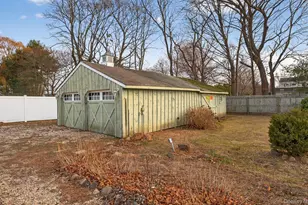 1174 5th Ave, East Northport, NY 11731 - Photo 37