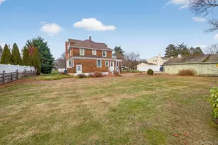 1174 5th Ave, East Northport, NY 11731 - Photo 31