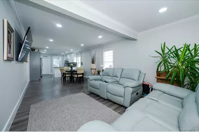 523 Bayview Avenue, Cedarhurst, NY 11516 - Photo 3