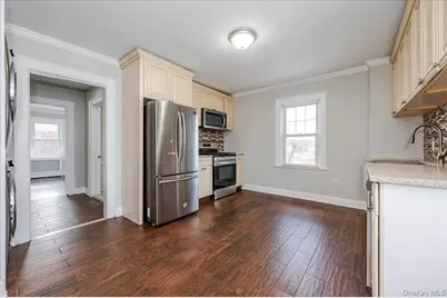 523 Bayview Avenue, Cedarhurst, NY 11516 - Photo 17