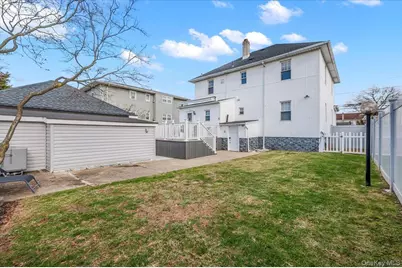 523 Bayview Avenue, Cedarhurst, NY 11516 - Photo 27