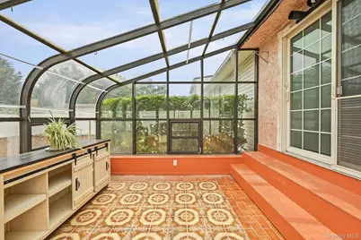 96 S Windhorst Avenue, Bethpage, NY 11714 - Photo 5